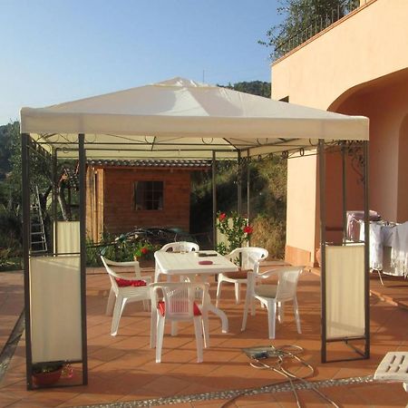 Room In Villa - Room In The Hills With Garden And Sea View San Salvatore  المظهر الخارجي الصورة