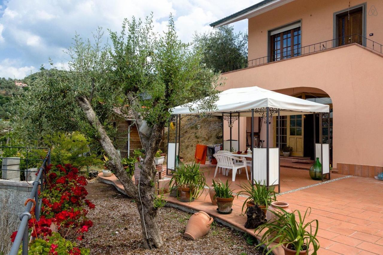 Room In Villa - Room In The Hills With Garden And Sea View San Salvatore  المظهر الخارجي الصورة